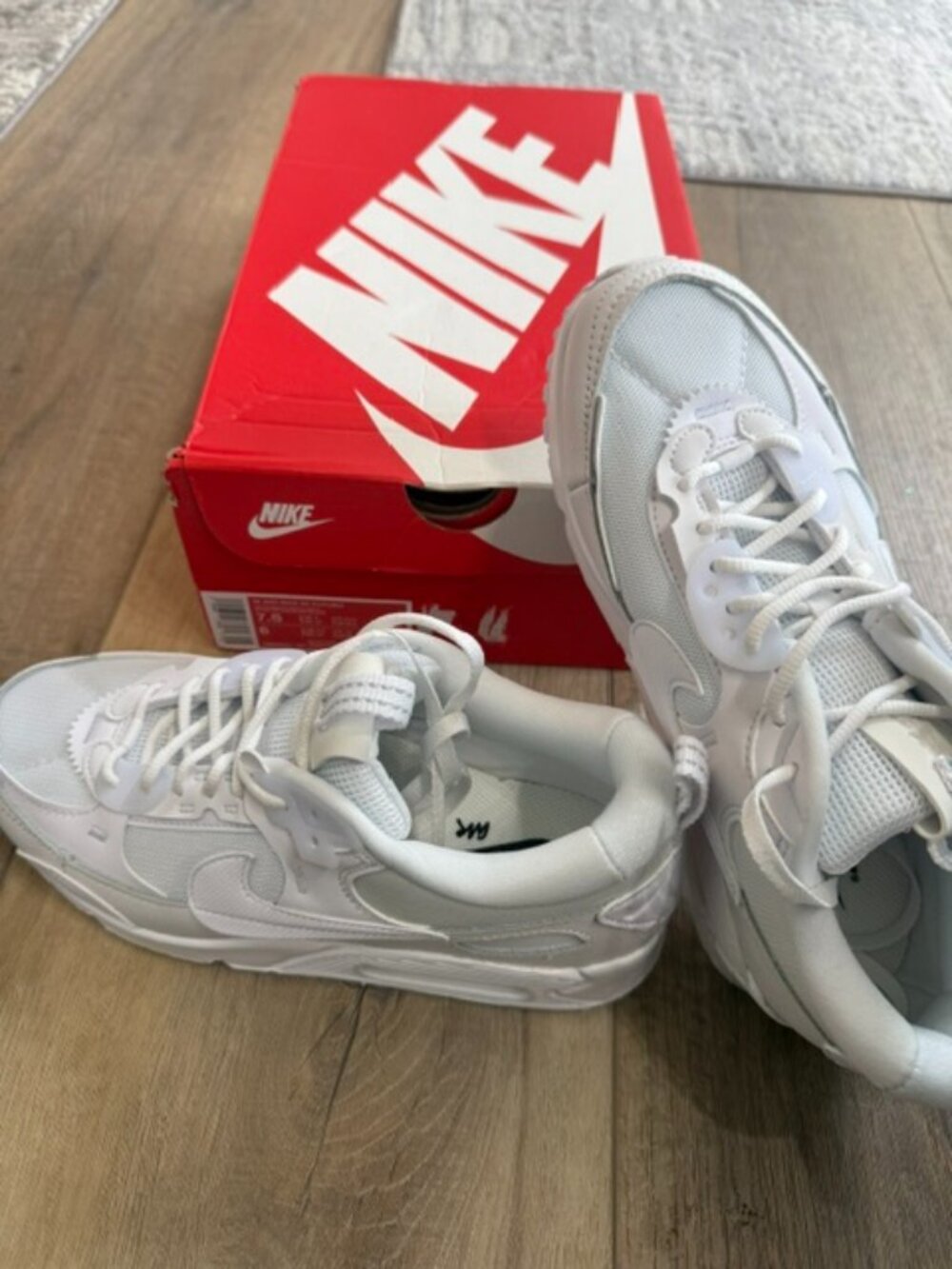 NEW Nike Air Max 90 Futura Women's Athletic Shoes Sz. 7.5